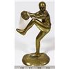 Image 1 : SOLID BRASS BASKETBALL PLAYER 7.5" TALL