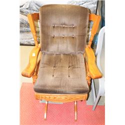 SOLID OAK GLIDER ROCKER. FURNITURE