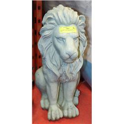 CERAMIC LION LAWN DECOR 19" TALL