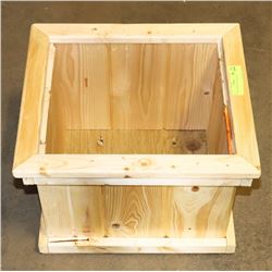 PINE PLANTER 25"X17"X13"H.