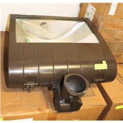 COOPER POLE MOUNTED YARD LIGHTS 400 W