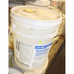 5 GALLON PAIL OF MECHANICAL WEAR WASHING DETERGENT