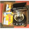 Image 1 : BOX W/KITCHENWARE INCL. POT, PAN W/LID,