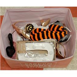 BOX OF ASSORTED ITEMS INCLUDING SHOES, SIZE 8, 10