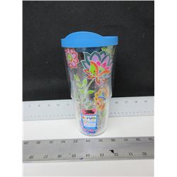 New Tervis Hot & Cold 24 oz Tumbler / $ 24.99 tags / made in USA.
