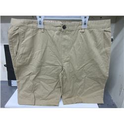 New Pair Casual Shorts size 38 beige