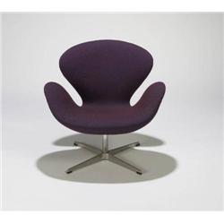 Arne Jacobsen Swan chair (model no. 3320)