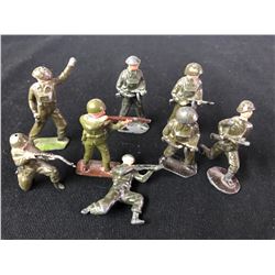 VINTAGE LEAD SOLDIERS TOY LOT