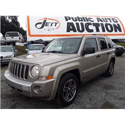 H6 --  2009 JEEP PATRIOT , Grey , 179755  KM's