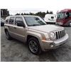 Image 2 : H6 --  2009 JEEP PATRIOT , Grey , 179755  KM's