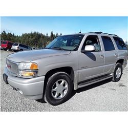 I4 --  2004 GMC YUKON DENALI , Grey , 268544  KM's