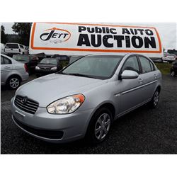 A10 --  2007 HYUNDAI ACCENT , Silver , 92039  KM's - No Reserve