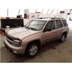 G1 --  2002 CHEVROLET TRAILBLAZER , Grey , 231600  KM's