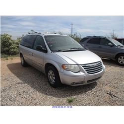 2005 - CHRYSLER TOWN AND COUNTRY