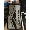 Image 2 : MylecHockey Goalie Blocker
