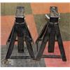 Image 1 : PAIR OF JACK STANDS.