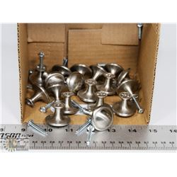 BOX OF STAINLESS DRAWER PULLS, APPROX 18