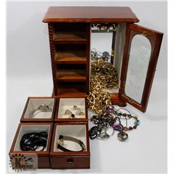 JEWELRY BOX WITH CONTENTS.