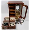 Image 1 : JEWELRY BOX WITH CONTENTS.