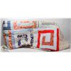 Image 1 : VINTAGE HAND MADE PATCHWORK QUILT