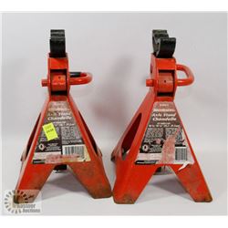 SET OF MOTOMASTER 2 TON AXLE STANDS