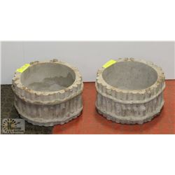 LOT OF 2 CONCRETE FLOWER POTS