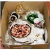 Image 1 : BOX OF MISC COLLECTIBLES INCL SOME CRYSTAL.