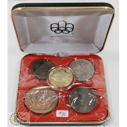 1954 TRAY OF WORLD COINS