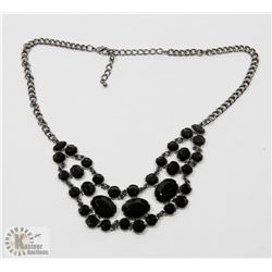 WOMEN'S FASHION NECKLACE