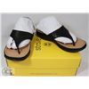 Image 1 : STRIVE HAMPTON WOMANS MAUI BLACK SZ 6.5-7