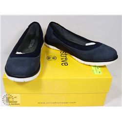 STRIVE HAMPTON WOMANS BLUE DRESS SHOE SZ 9