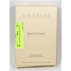 GRATIAE BEAUTIFYING NAIL KIT