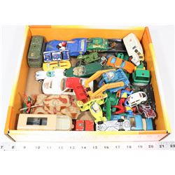 BOX OF COLLECTIBLE VINTAGE CARS INCL DINKY TOYS,