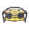 Image 1 : DEWALT DC011 RADIO/CHARGER