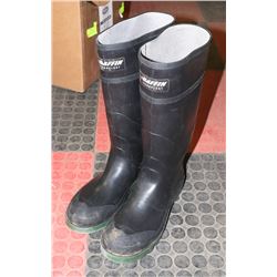 BAFFIN STEEL TOED BOOTS SIZE 11.