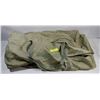Image 1 : FOLD UP SAFETY PLAY PEN IN CARRYING CASE.