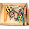 Image 1 : FLAT W/VARIOUS SNIPS, CUTTERS, SHEARS AND