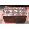 Image 1 : BROWN STORAGE OTTOMAN