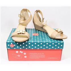 LINDSAY PHILLIPS INTERCHANGEABLE SNAP SHOE TAN