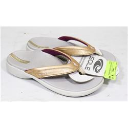 LADIES SOLE CUSTOM FOOTWARE SIZE 6