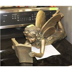 FAIRY READING BRASS COLORED GARDEN ORNAMENT