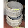 Image 1 : LOT OF 2 CONCRETE FLOWER POTS 10" WIDE