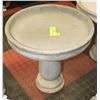 Image 1 : CONCRETE 2 PIECE BIRD BATH 14" X 14"