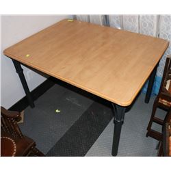 SOLID WOOD KITCHEN TABLE WITH BLACK