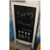 Image 1 : SANDWICH BOARD.