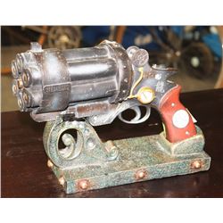 DECORATIVE FUTURISTIC REVOLVER MODEL