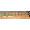 Image 1 : 8' ORANGE ALUMINUM AND FIBREGLASS LADDER