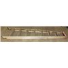 Image 1 : 8' ALUMINUM LADDER