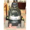 Image 2 : YARDWORKS LAWN TRACTOR 19.5 HP