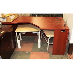 WOOD TONE CORNER DESK